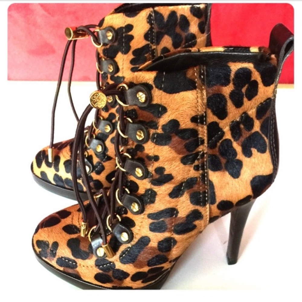 Tory Burch Halima leopard print ankle bootie size 9.5 EUC